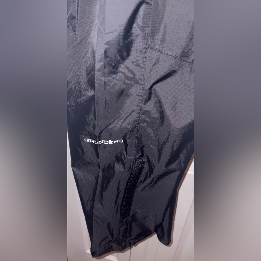 Men's Black Chinos - Picture 9 of 9